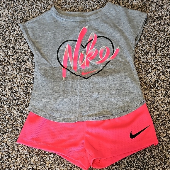 Nike Kids' T-Shirts and Shorts Set - Picture 3 of 4